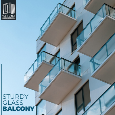 Enhance outdoor spaces with a durable, modern balcony glass railing for sleek, contemporary home designs.